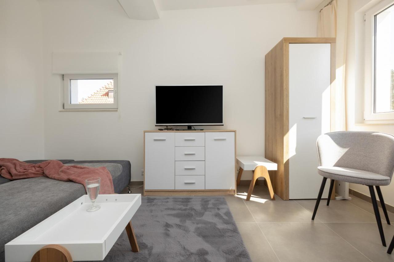 Sloneczna Apartment Mielno Uniescie By Noclegi Renters Exterior foto